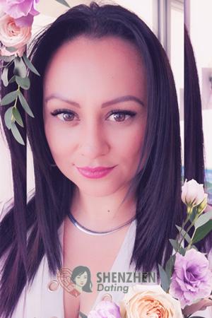 195143 - Alejandra Age: 41 - Costa Rica