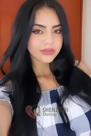 204339 - Laura Age: 26 - Colombia