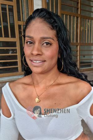 207174 - Emilia Age: 41 - Colombia