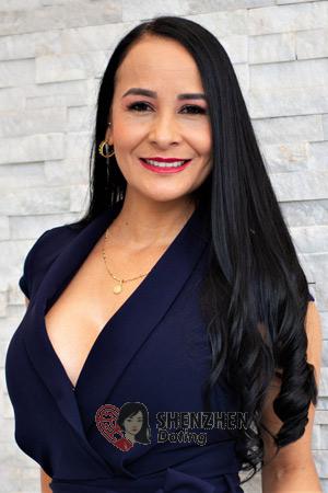 210689 - Dorely Age: 46 - Colombia
