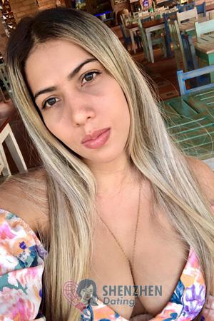 212151 - Monica Age: 32 - Colombia